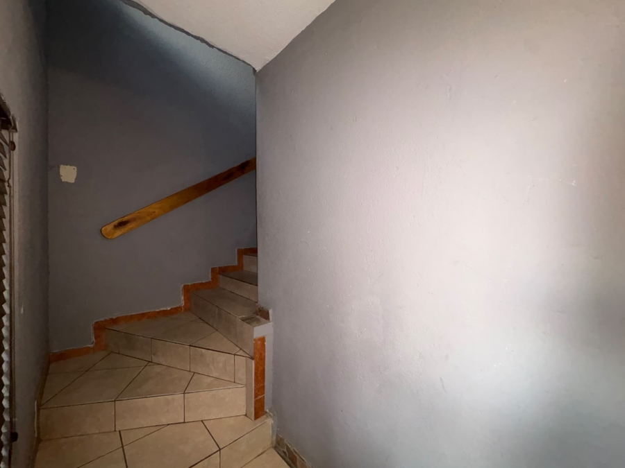 2 Bedroom Property for Sale in Oos Einde North West